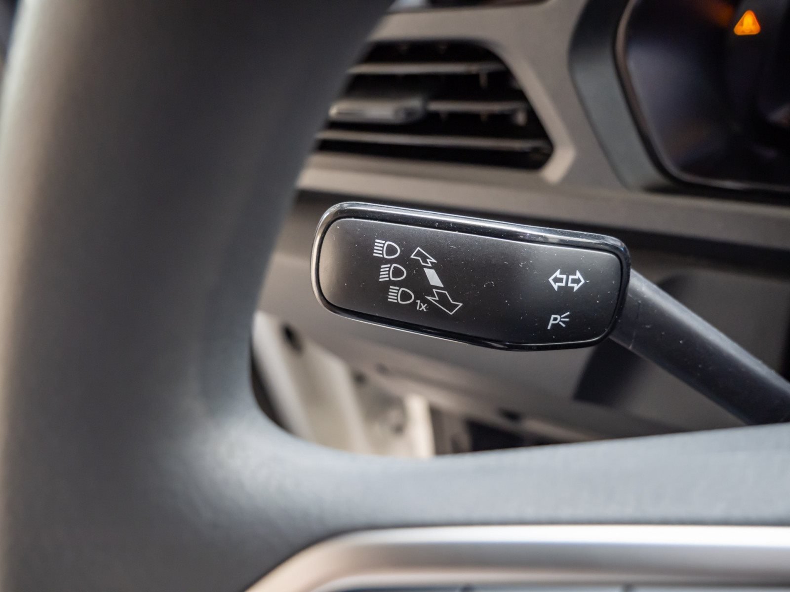 NFZ Caddy Cargo Motor: 1.5 l TSI EU6 85 kW Getriebe: 6-Gang-Schaltgetriebe Radstand: 2755 mm