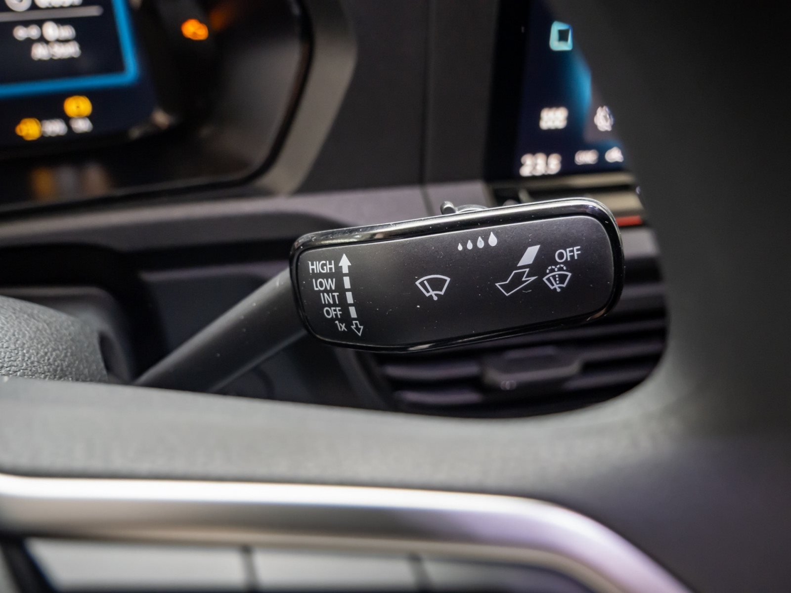 NFZ Caddy Cargo Motor: 1.5 l TSI EU6 85 kW Getriebe: 6-Gang-Schaltgetriebe Radstand: 2755 mm