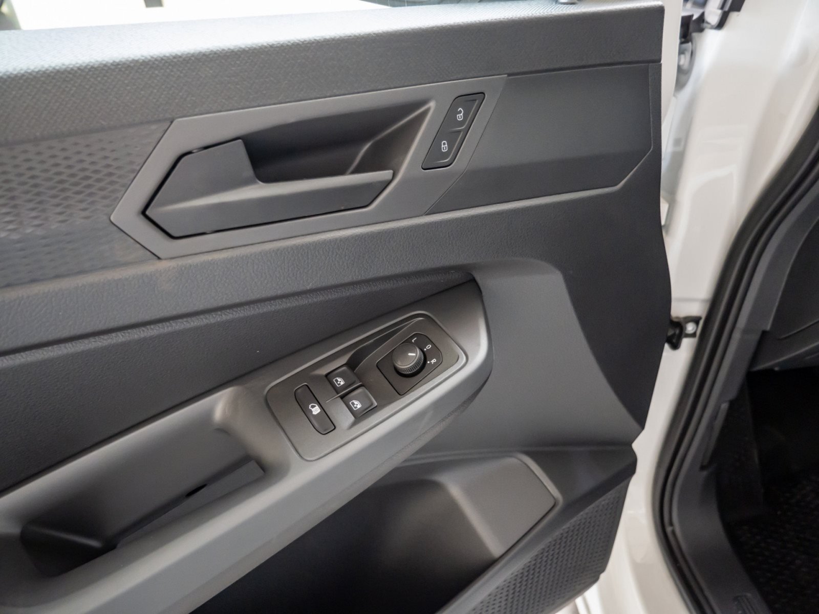 NFZ Caddy Cargo Motor: 1.5 l TSI EU6 85 kW Getriebe: 6-Gang-Schaltgetriebe Radstand: 2755 mm