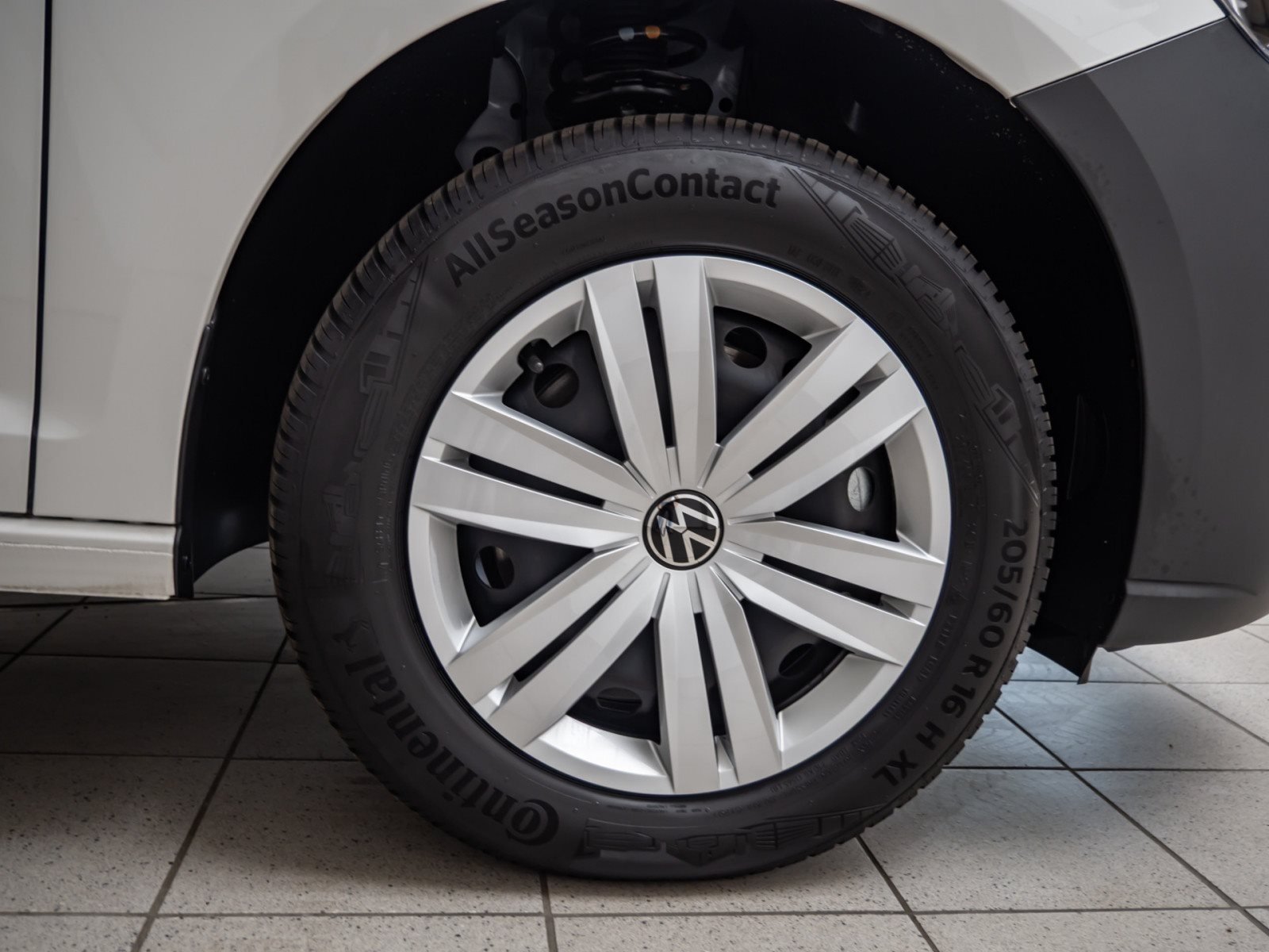 NFZ Caddy Cargo Motor: 1.5 l TSI EU6 85 kW Getriebe: 6-Gang-Schaltgetriebe Radstand: 2755 mm