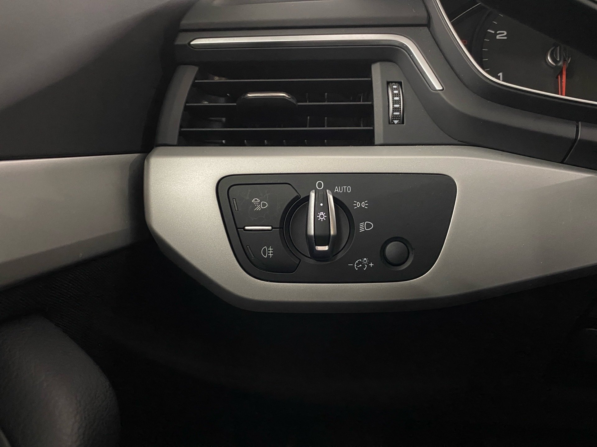 A4 Avant 30 TDI Rückfahrkamera Navi plus AUT LM