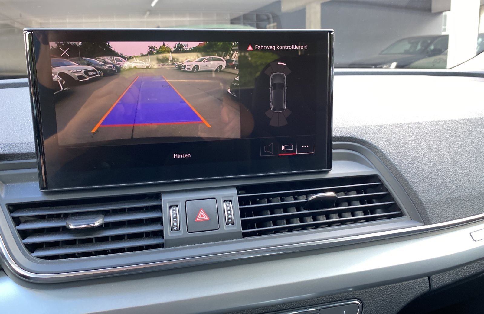 Q5 50 TFSI e quattro S line Luftfederung AHK AHK