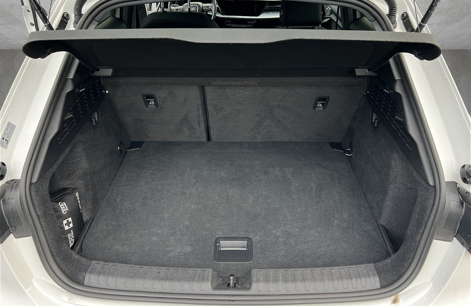 A3 Sportback 40 TFSI e Navigation Smartphone-Interface AHK ACC RKF