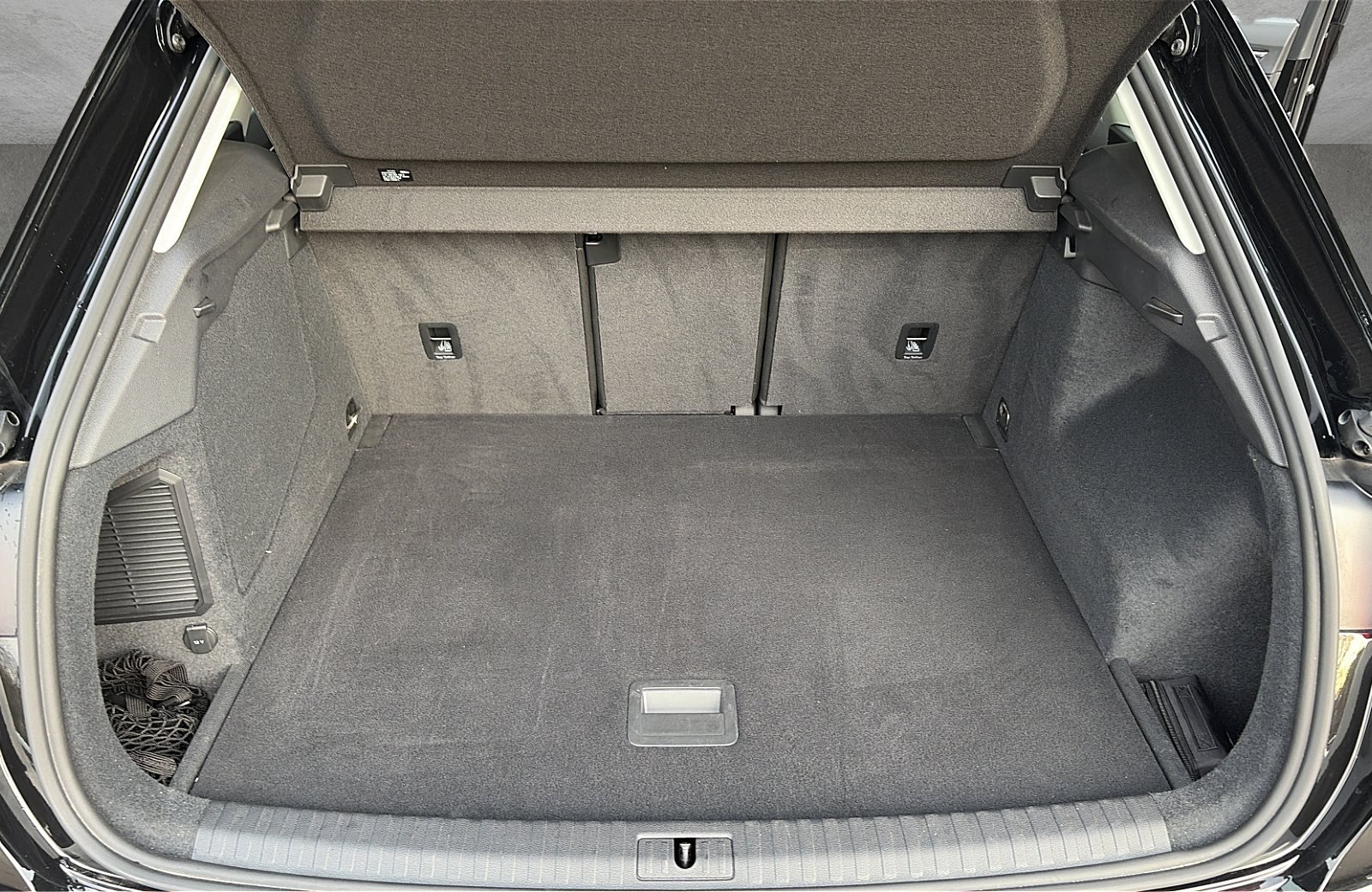 Q3 45 TFSI e AHK Rückfahrkamera LED 2xKlima AHK