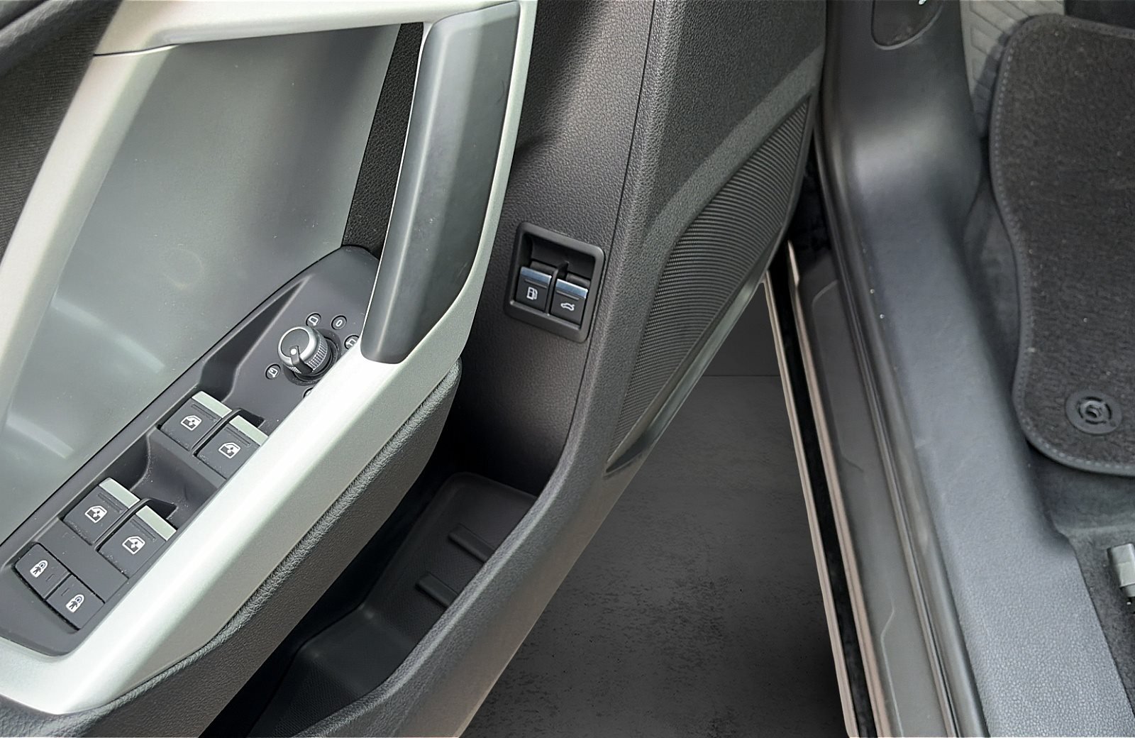 Q3 45 TFSI e AHK Rückfahrkamera LED 2xKlima AHK