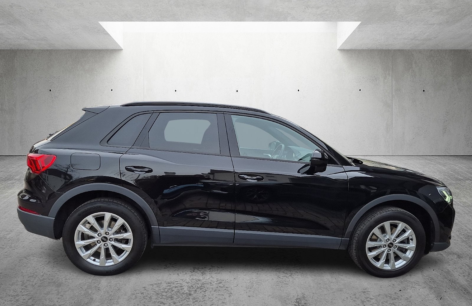 Q3 45 TFSI e AHK Navi S line 2xKlima AHK AUT LED