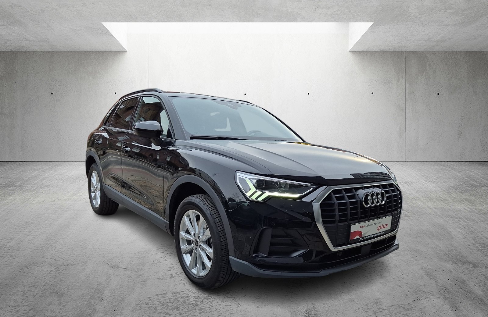 Q3 45 TFSI e AHK Navi S line 2xKlima AHK AUT LED