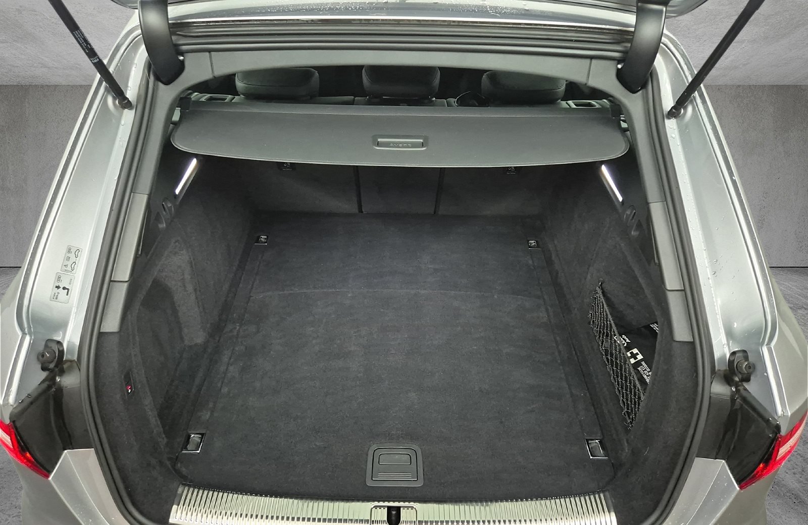 A4 Avant 40 TDI quattro advanced AHK Smartphone Interface