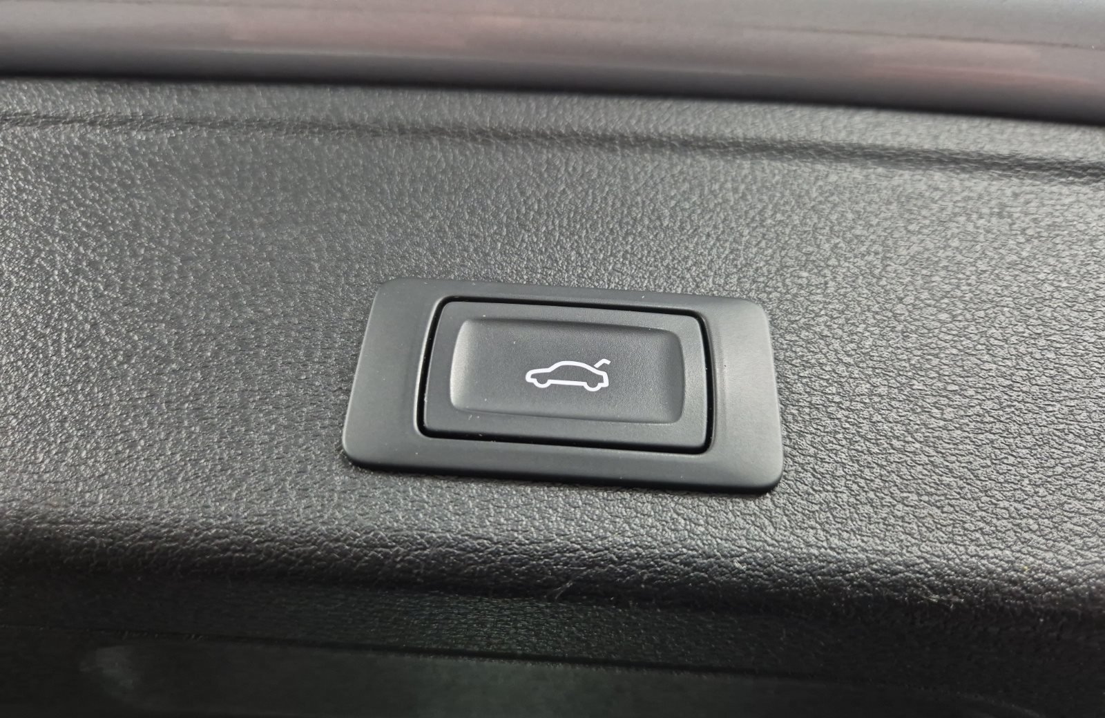 A4 Avant 40 TDI quattro advanced AHK Smartphone Interface