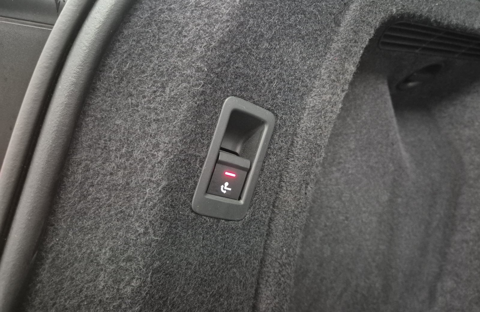 A4 Avant 40 TDI quattro advanced AHK Smartphone Interface