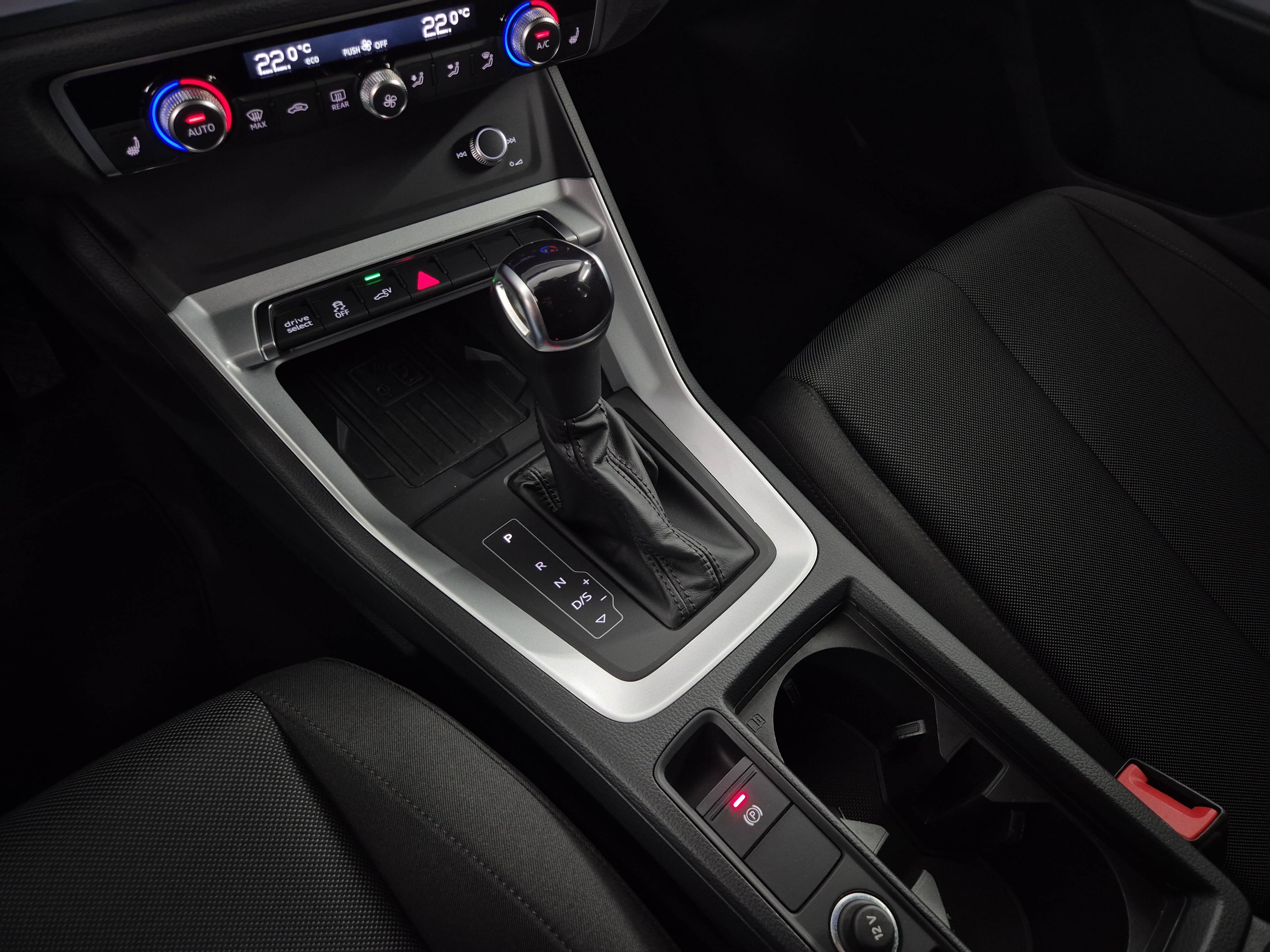 Q3 Sportback 45 TFSI e Anhängerkupplung 2xKlima