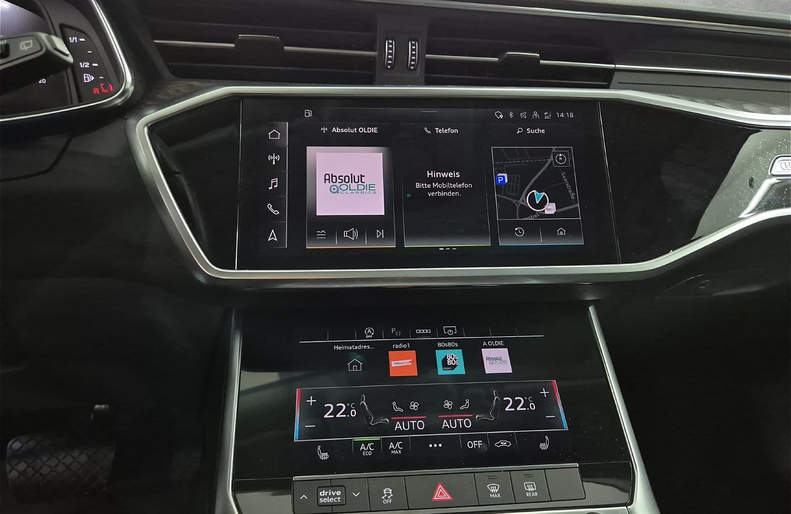 A6 Avant 40 TDI sport AHK Smartphone Interface Pano