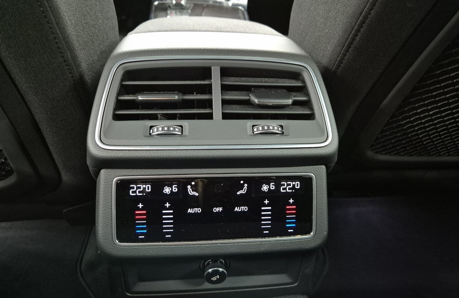 A6 Avant 40 TDI sport AHK Smartphone Interface Pano