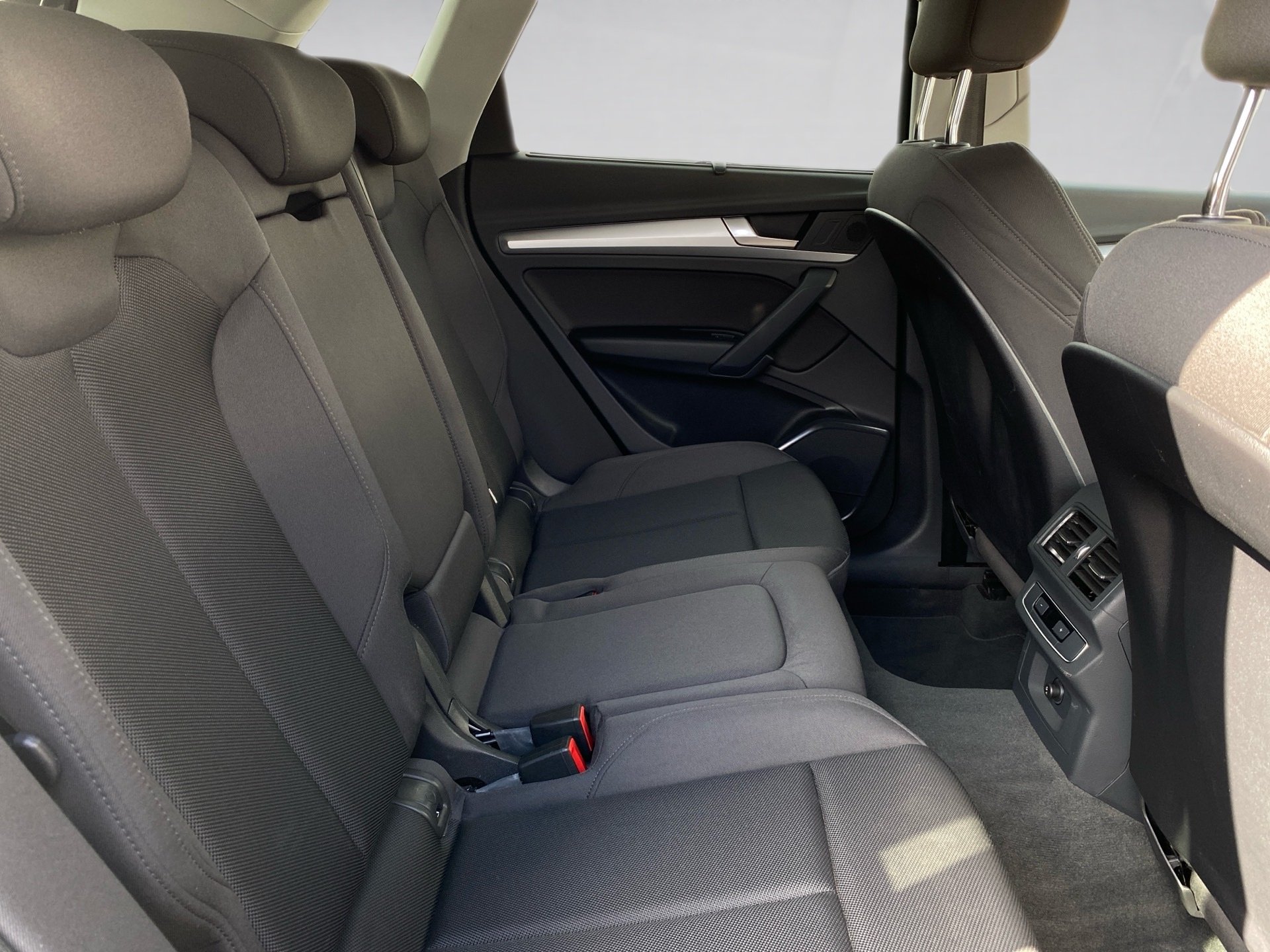 Q5 50 TFSI e quattro AHK Navi Standklima AHK AUT