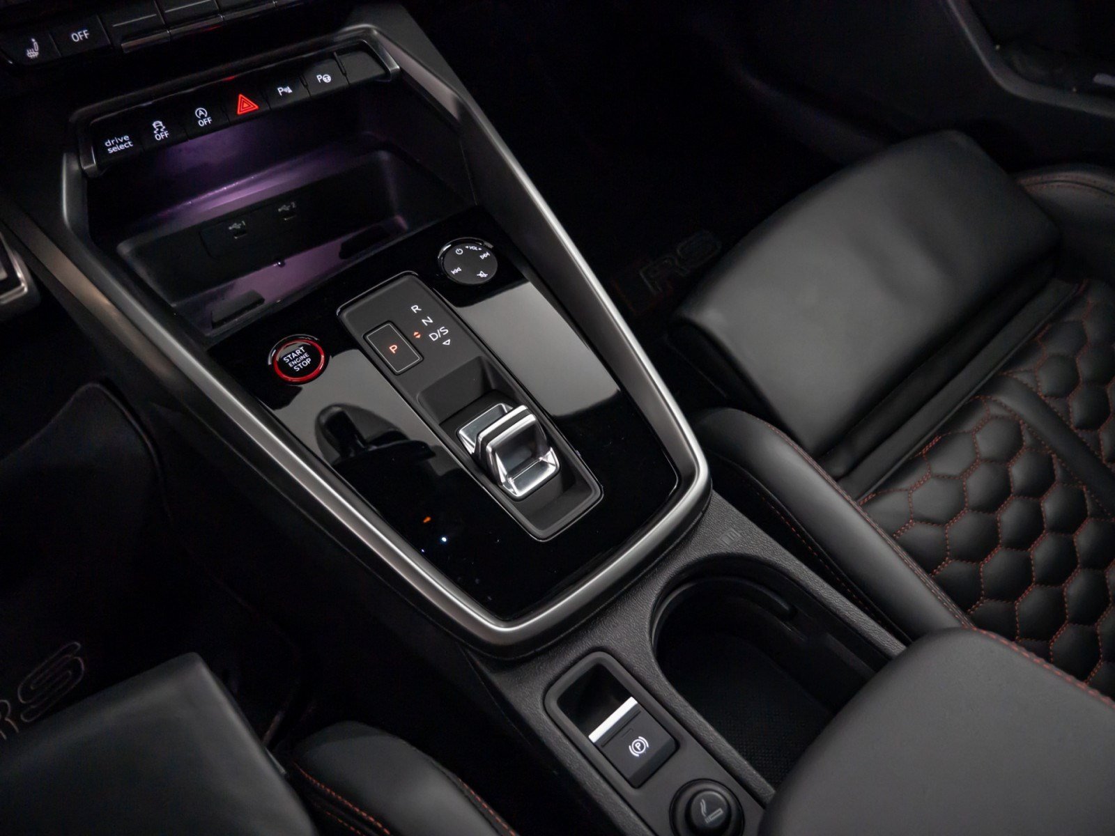 RS3 Limousine 2.5 TFSI quattro HuD Pano ACC AUT