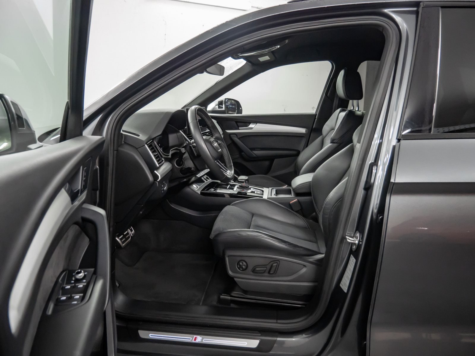 SQ5 TDI quattro AHK Luftfederung ACC AHK AUT LED