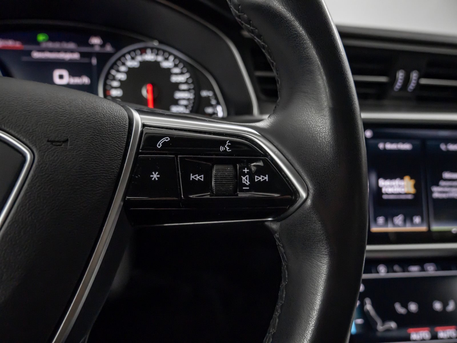 A6 Avant 40 TDI quattro sport Standheizung Panoramadach Anhängerkupplung