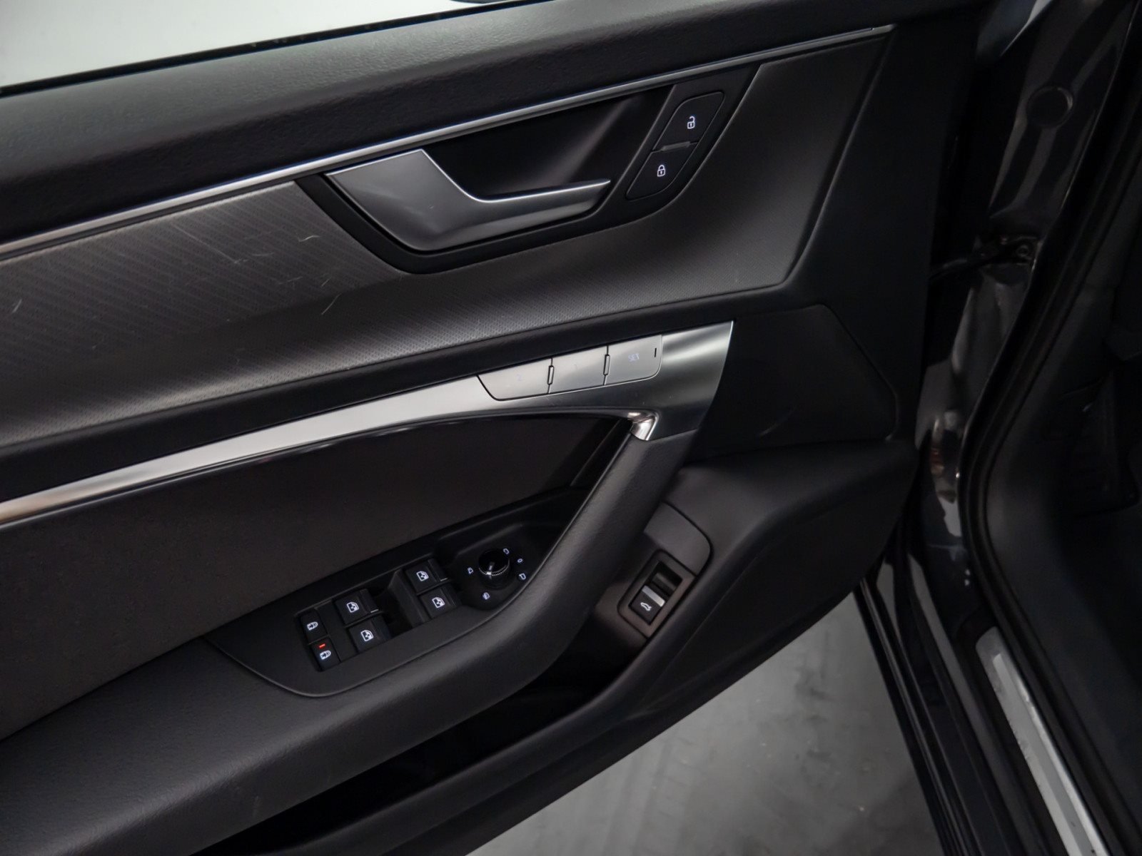 A6 Avant 40 TDI quattro sport Standheizung Panoramadach Anhängerkupplung