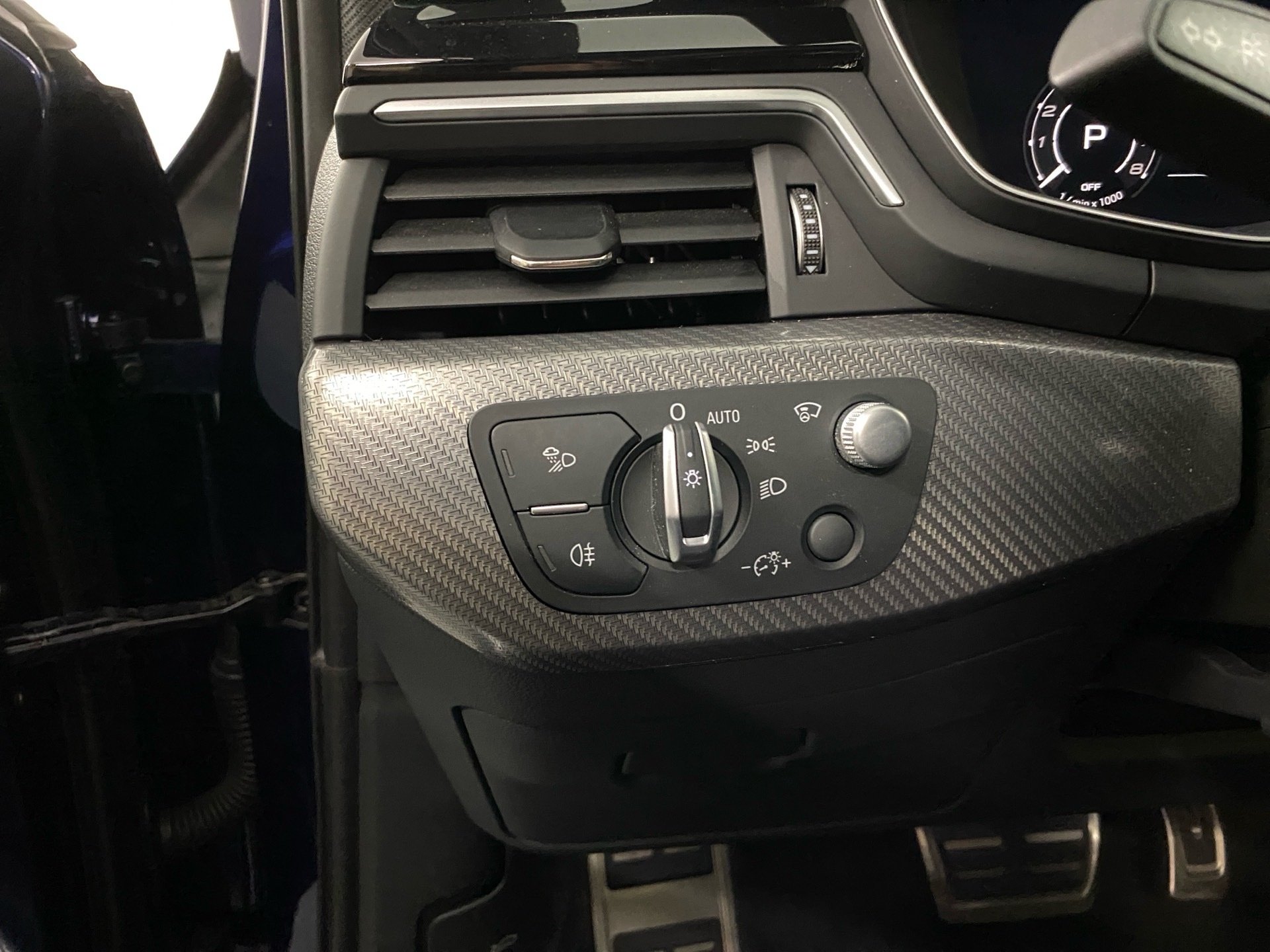 RS4 Avant 2.9 TFSI quattro RS-Sportabgasanlage Smartphone-Interface