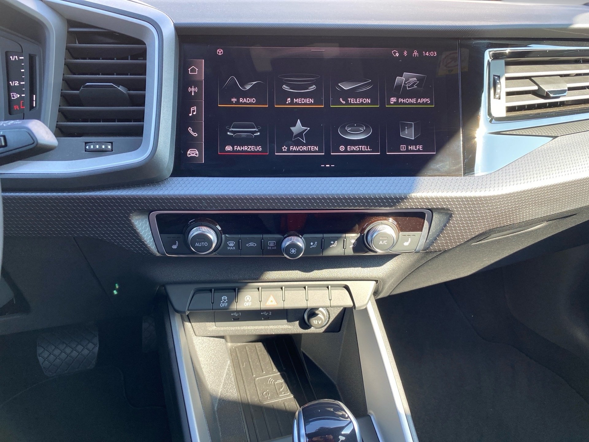 A1 Sportback 30 TFSI S line Sportsitze LED AUT