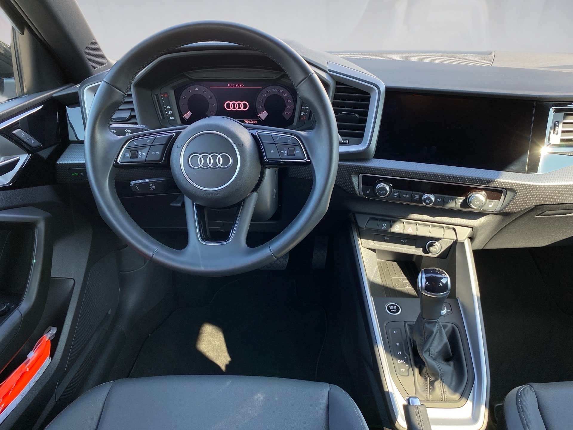 A1 Sportback 30 TFSI S line Sportsitze LED AUT