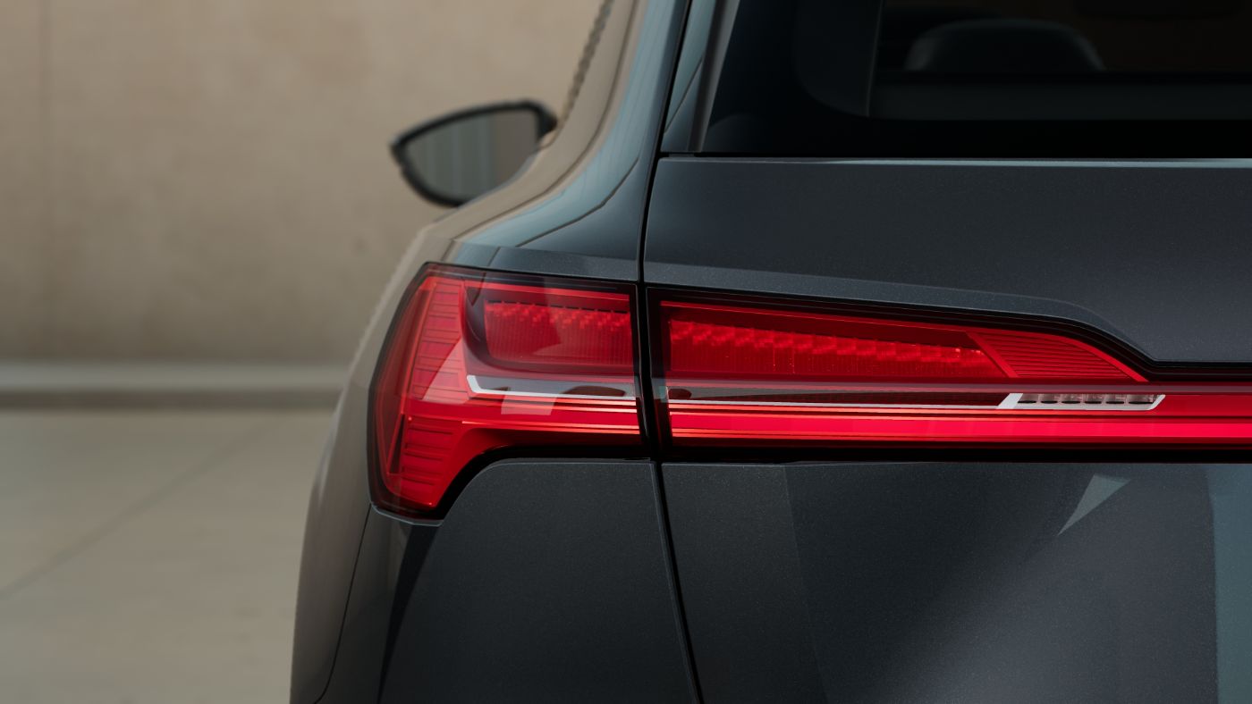 Q8 e-tron  55  quattro AHK Pano S line 3xKlima