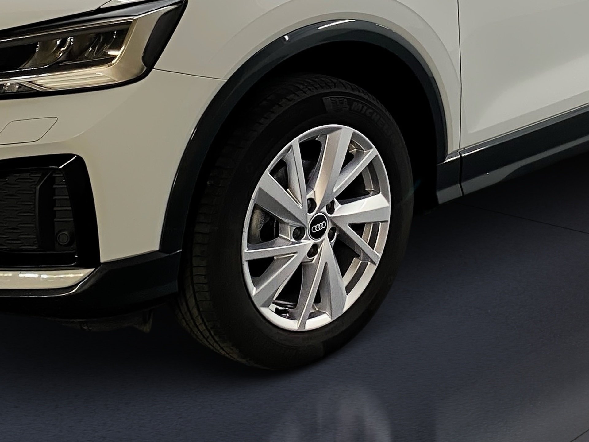 Q2 advanced 35 TFSI Navi Sportsitze AUT DynLicht
