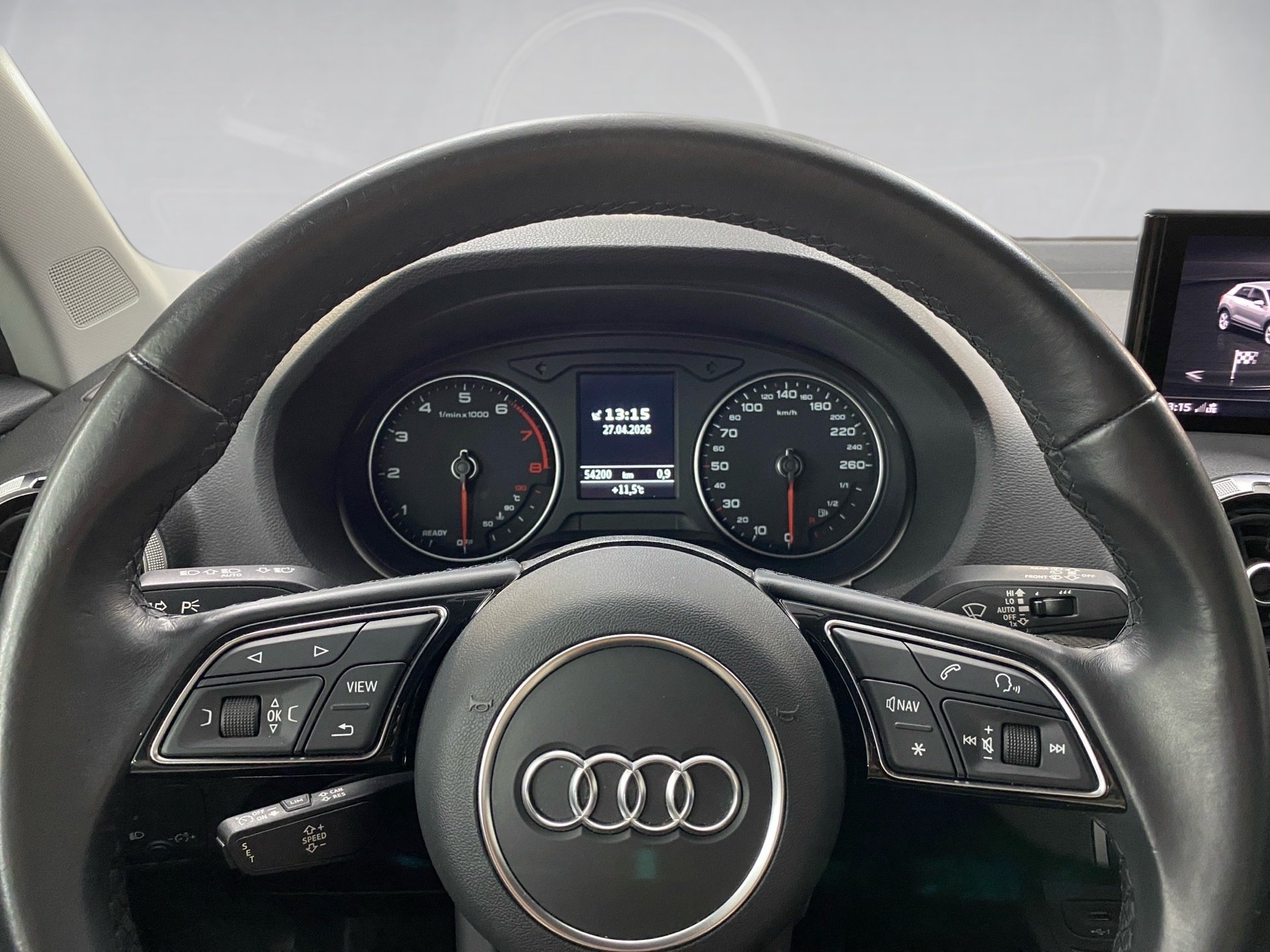 Q2 advanced 35 TFSI Navi Sportsitze AUT DynLicht