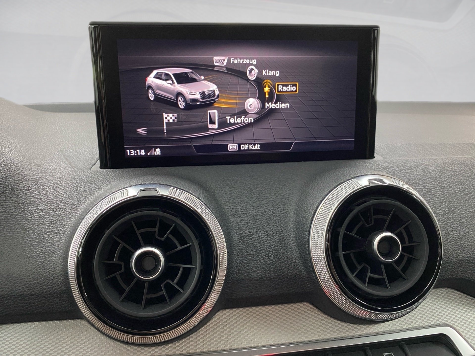 Q2 advanced 35 TFSI Navi Sportsitze AUT DynLicht