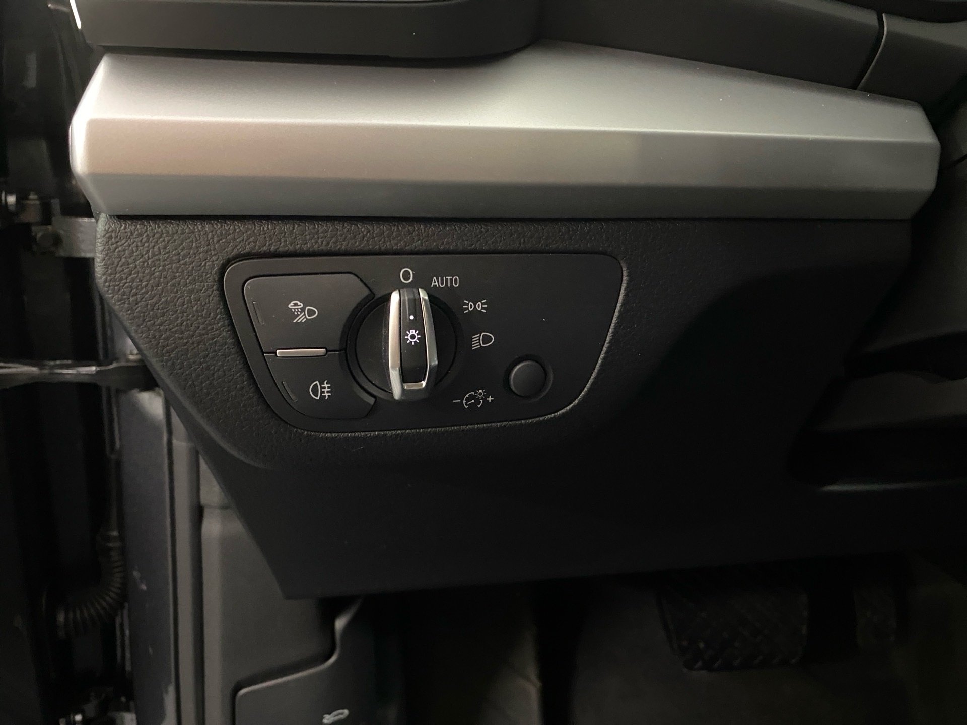 Q5 TFSI e S line S line 50 TFSI e quattro 220(299)  S tronic