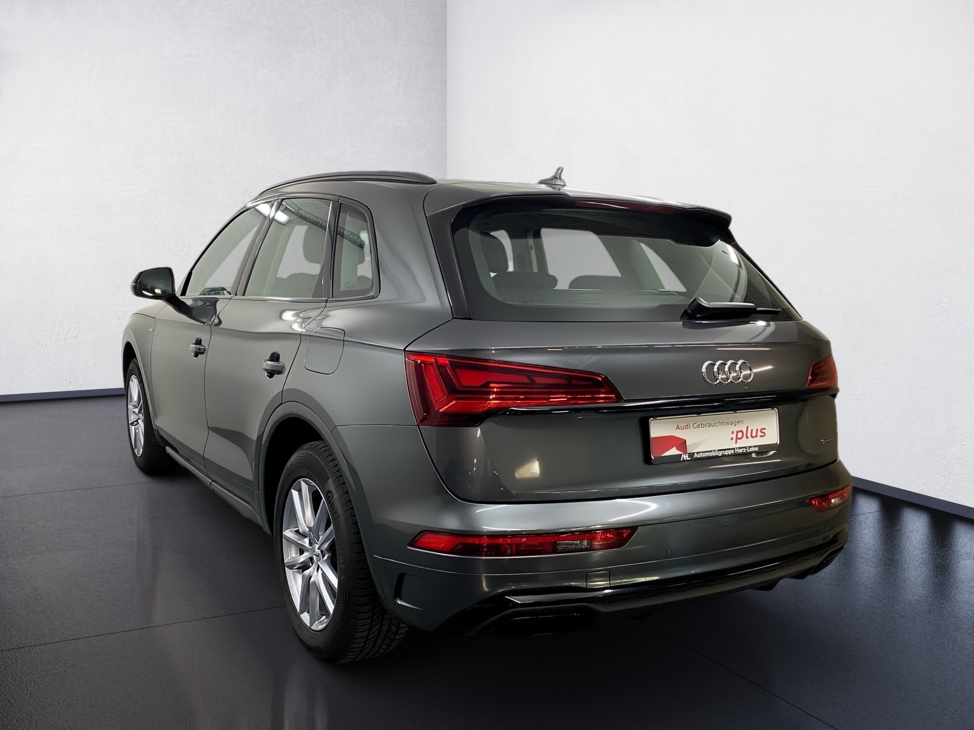 Q5 TFSI e S line S line 50 TFSI e quattro 220(299)  S tronic