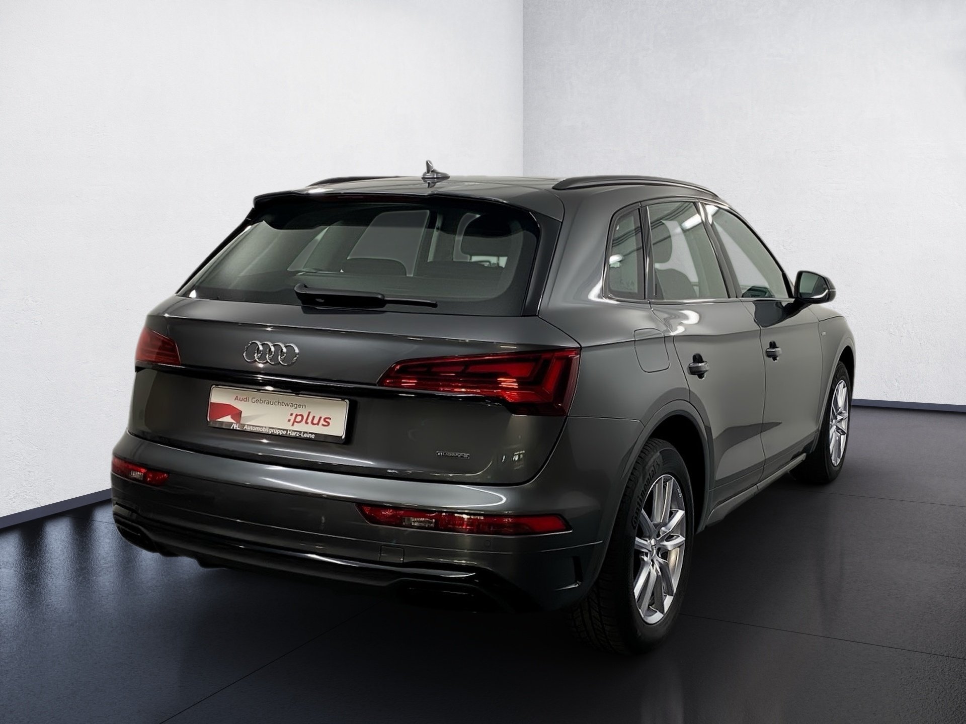 Q5 TFSI e S line S line 50 TFSI e quattro 220(299)  S tronic