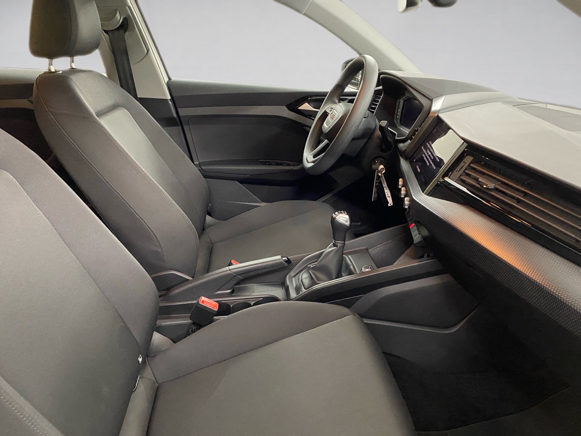 A1 Sportback 25 TFSI Einparkhilfe hinten LM PDC
