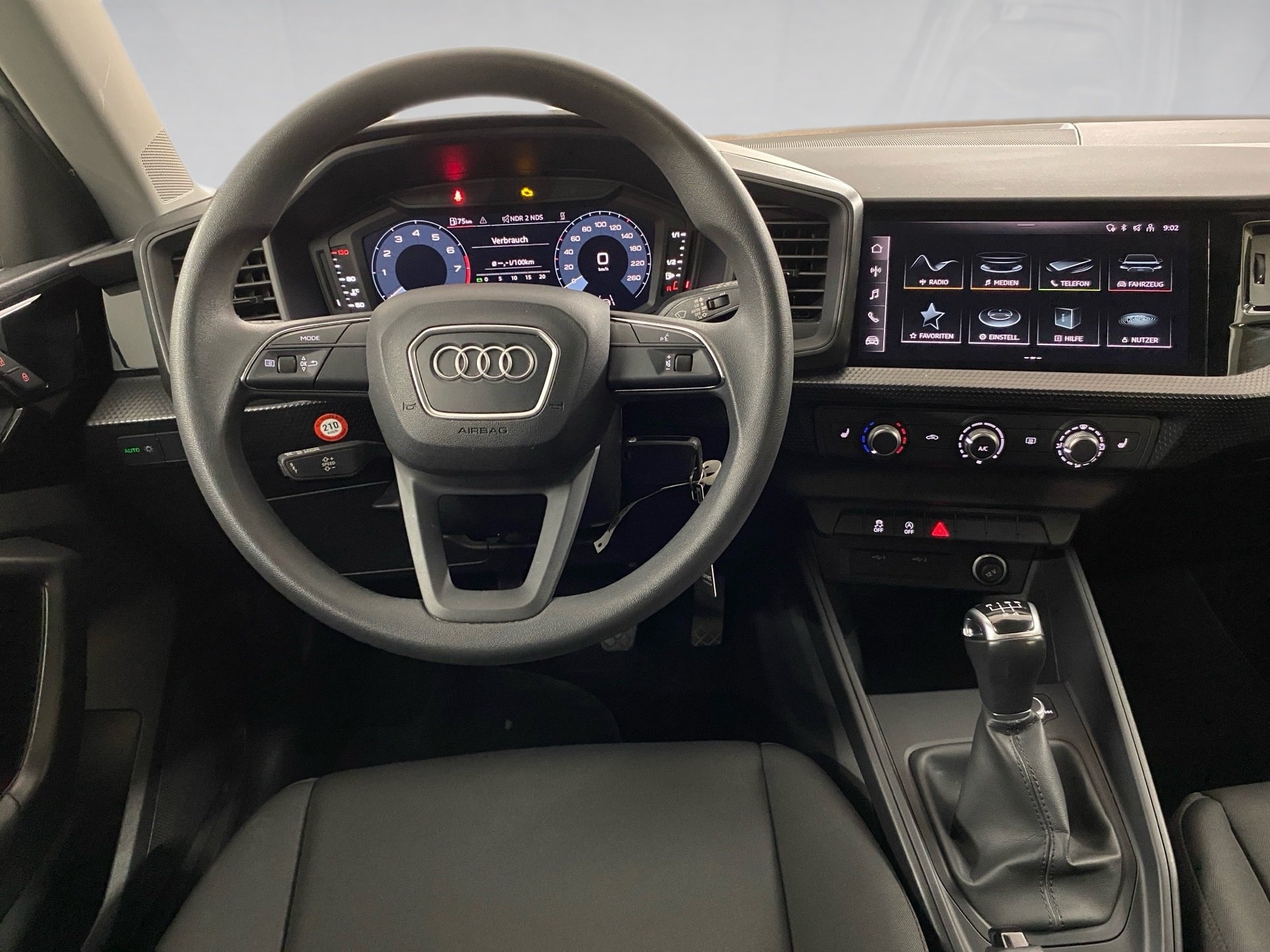A1 Sportback 25 TFSI Einparkhilfe hinten LM PDC
