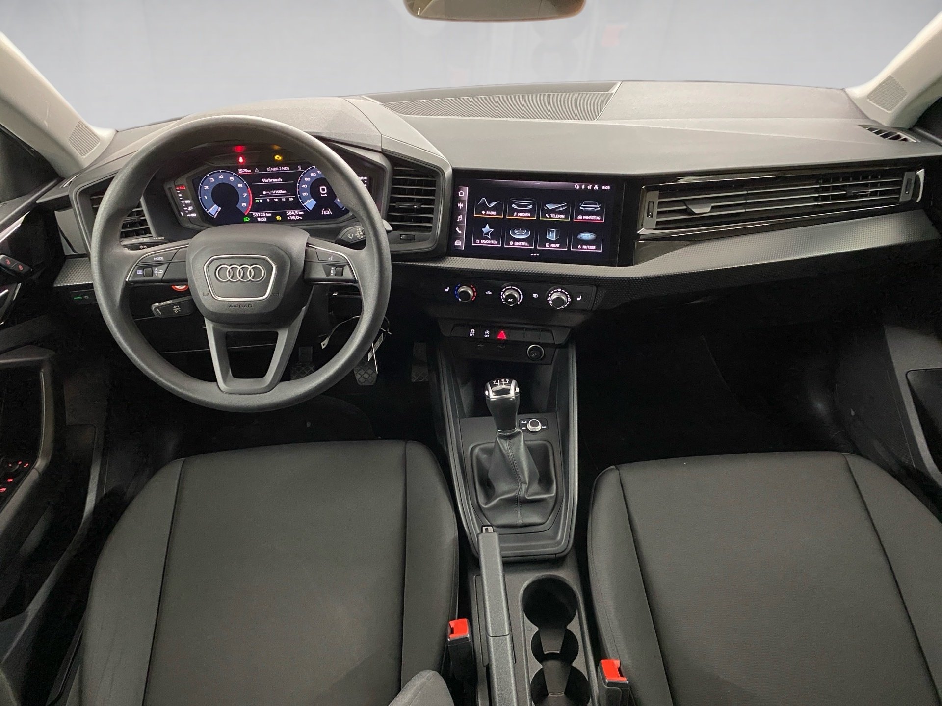 A1 Sportback 25 TFSI Einparkhilfe hinten LM PDC