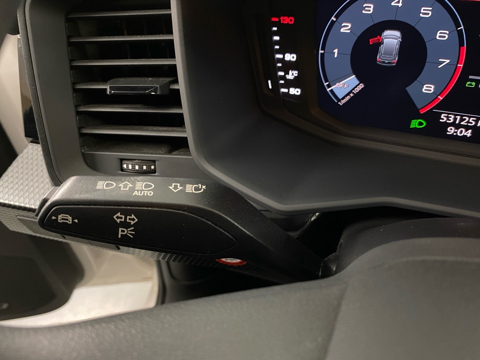 A1 Sportback 25 TFSI Einparkhilfe hinten LM PDC