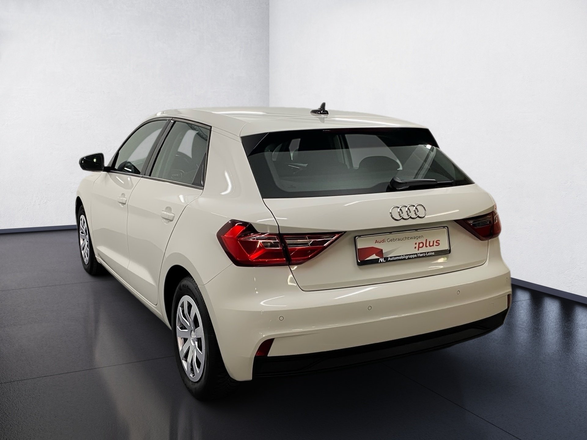 A1 Sportback 25 TFSI Einparkhilfe hinten LM PDC