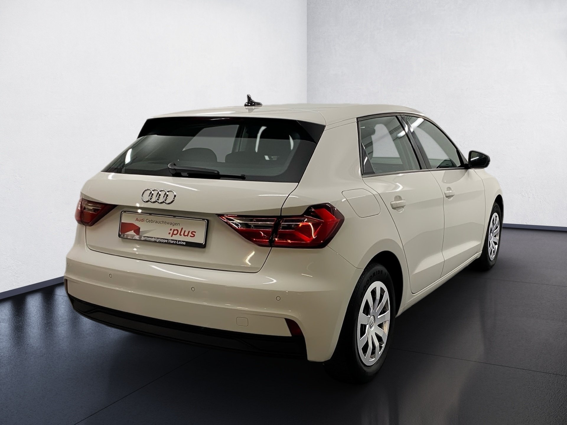 A1 Sportback 25 TFSI Einparkhilfe hinten LM PDC