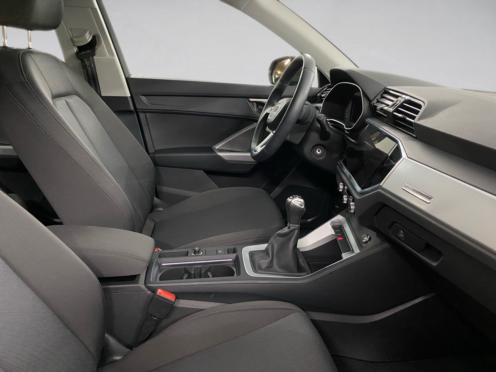 Q3 35 TFSI AHK S line 2xKlima AHK Akustikglas LM