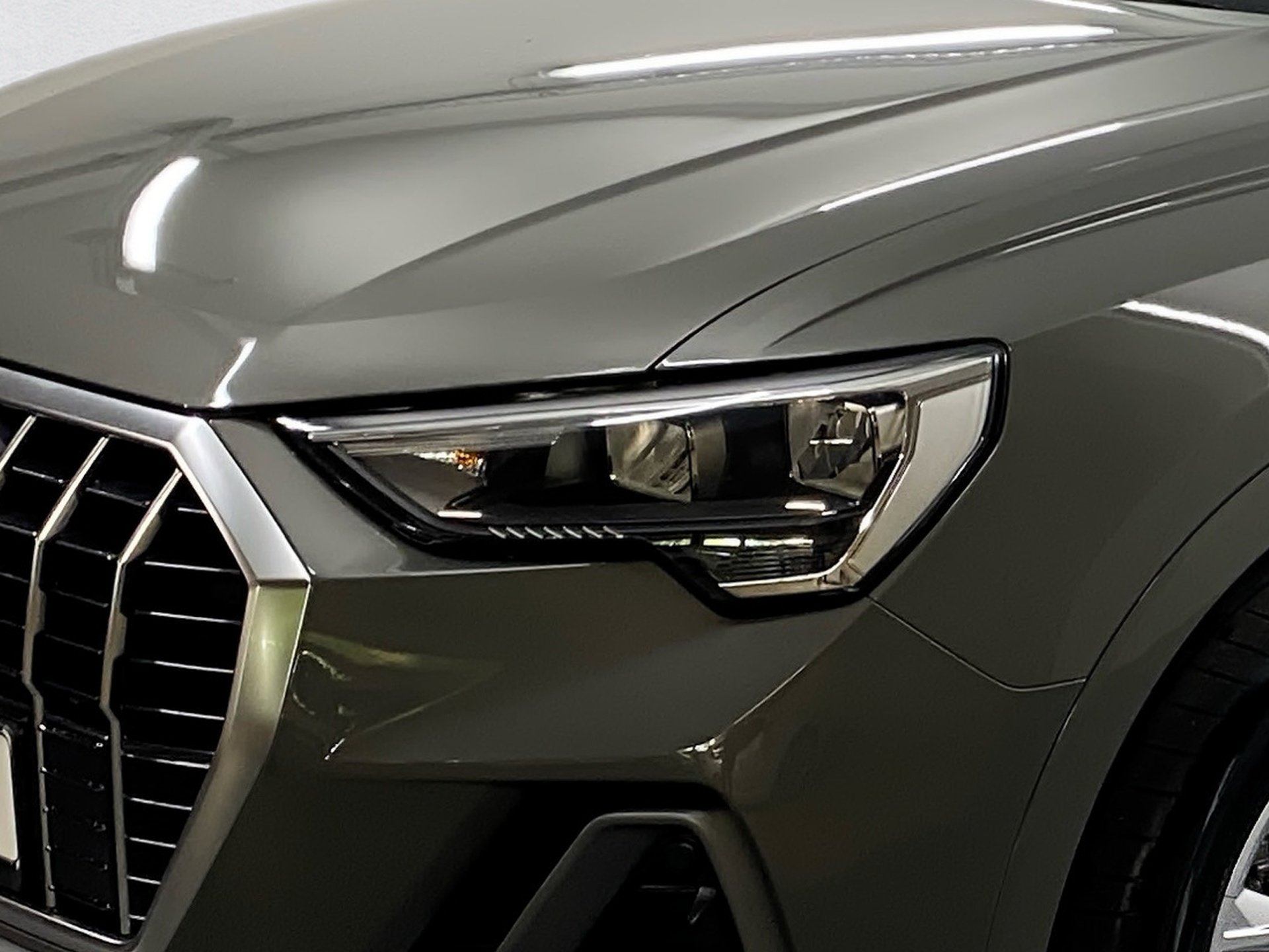 Q3 35 TFSI AHK S line 2xKlima AHK Akustikglas LM