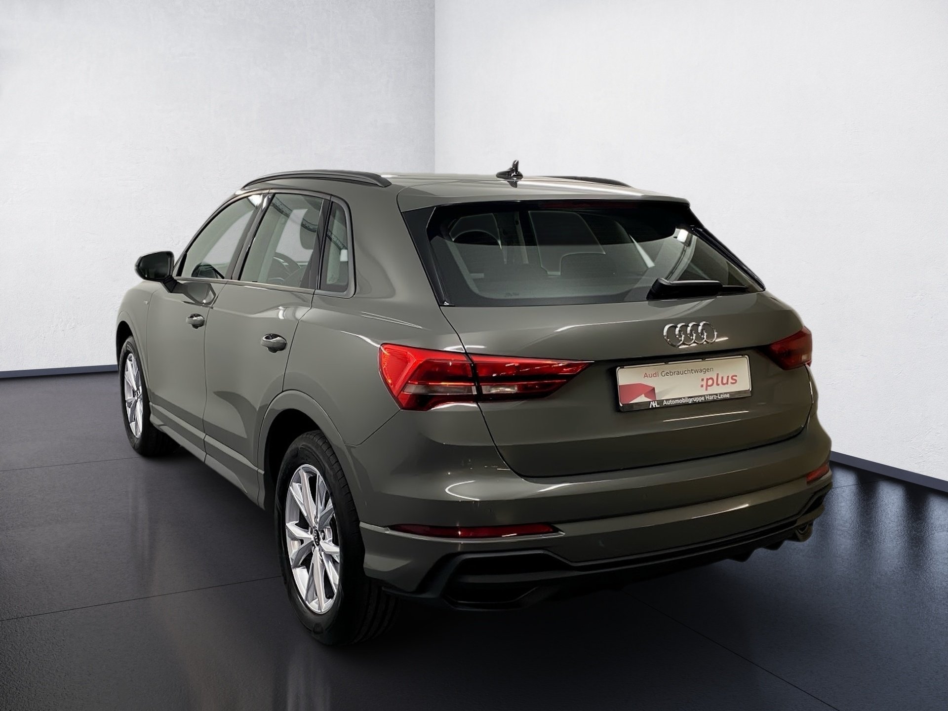 Q3 35 TFSI AHK S line 2xKlima AHK Akustikglas LM
