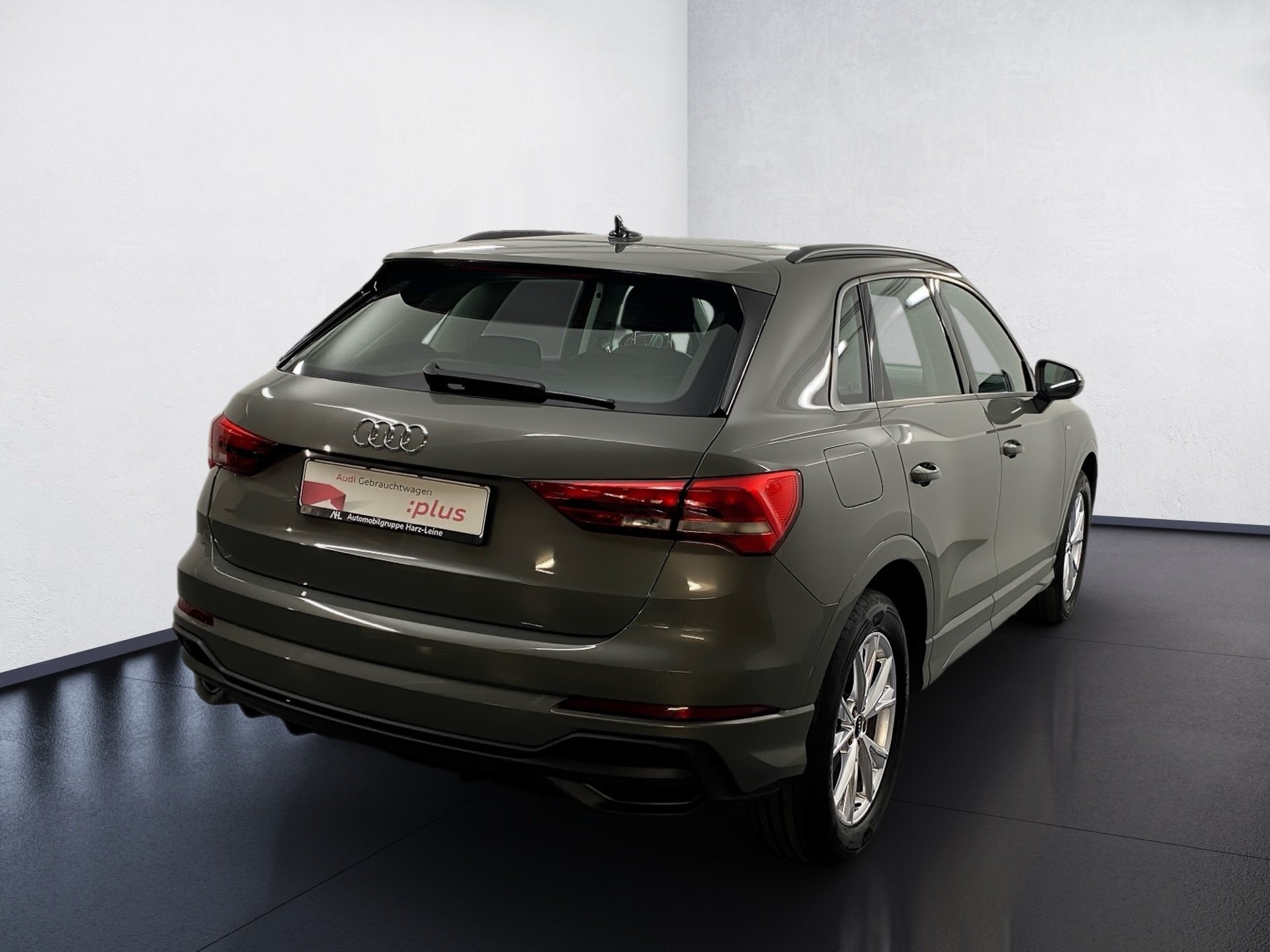 Q3 35 TFSI AHK S line 2xKlima AHK Akustikglas LM