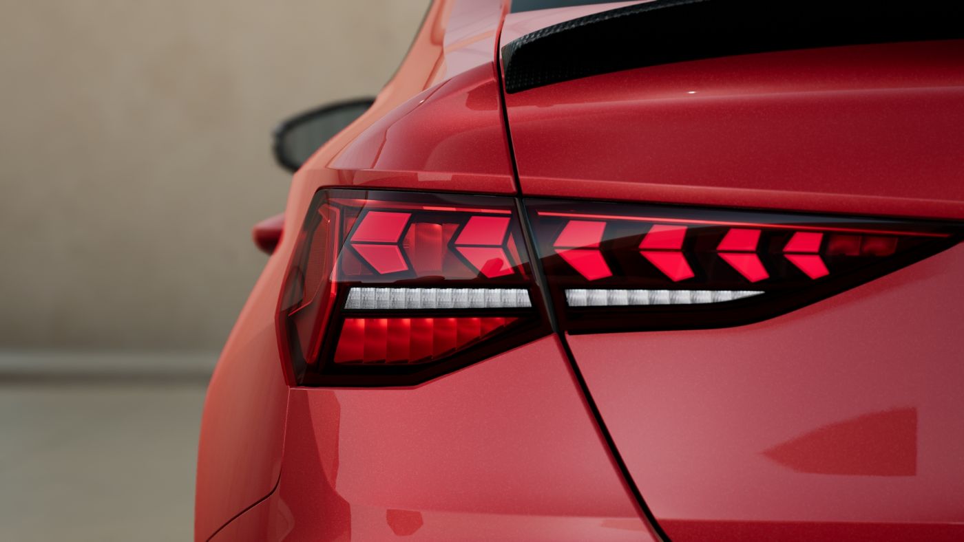 A3 Limousine advanced 30 TFSI HUD Sportsitze LED Standheizung