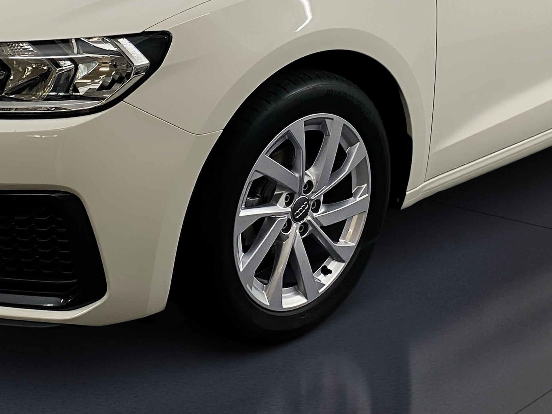 A1 Sportback advanced 25 TFSI Smartphone Interface