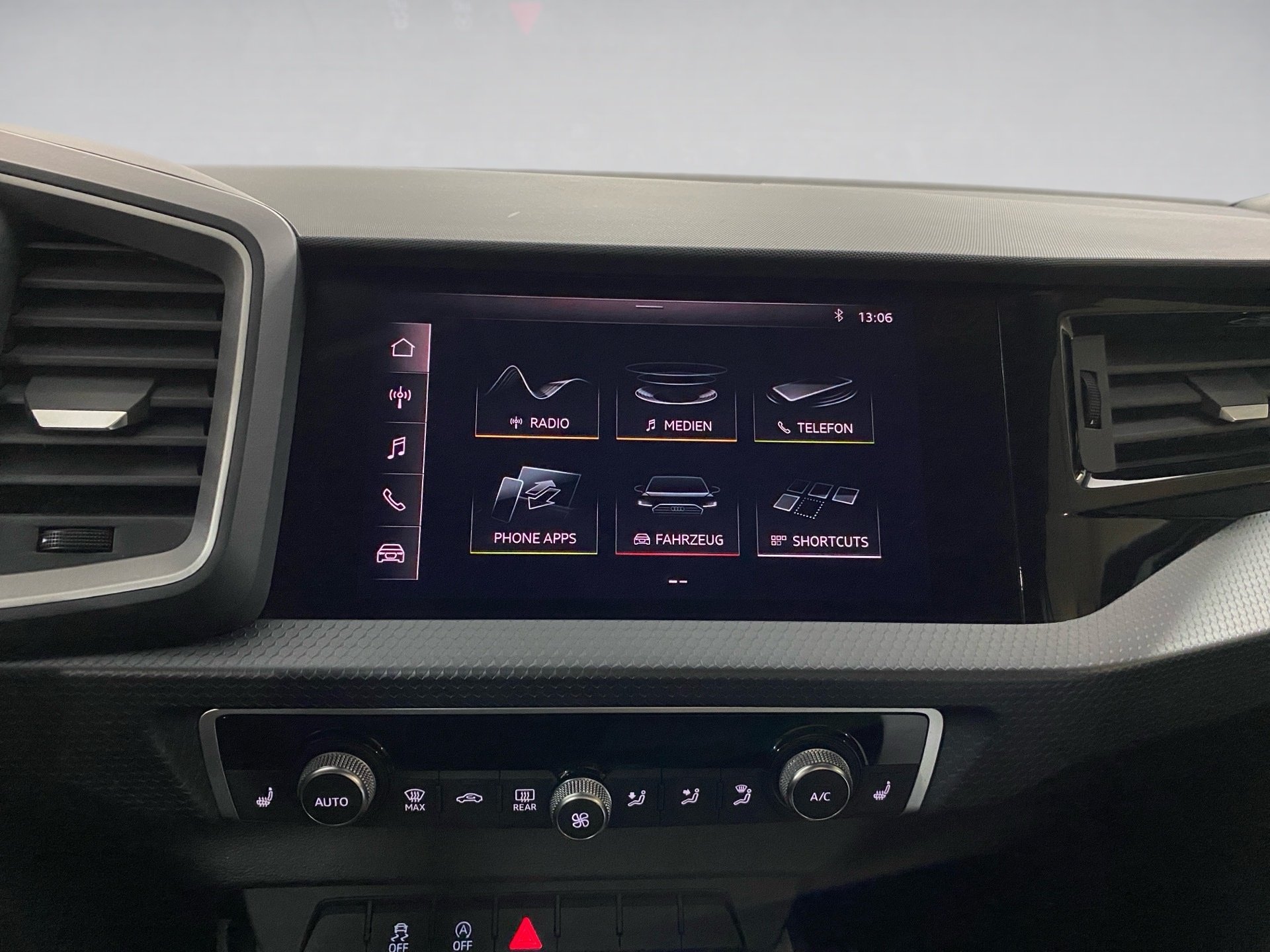 A1 Sportback advanced 25 TFSI Smartphone Interface