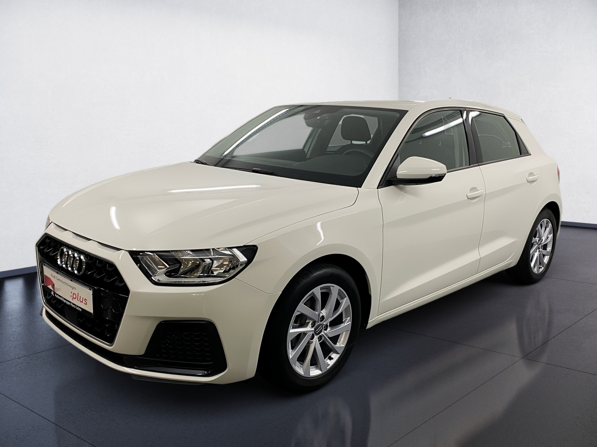 A1 Sportback advanced 25 TFSI Smartphone Interface
