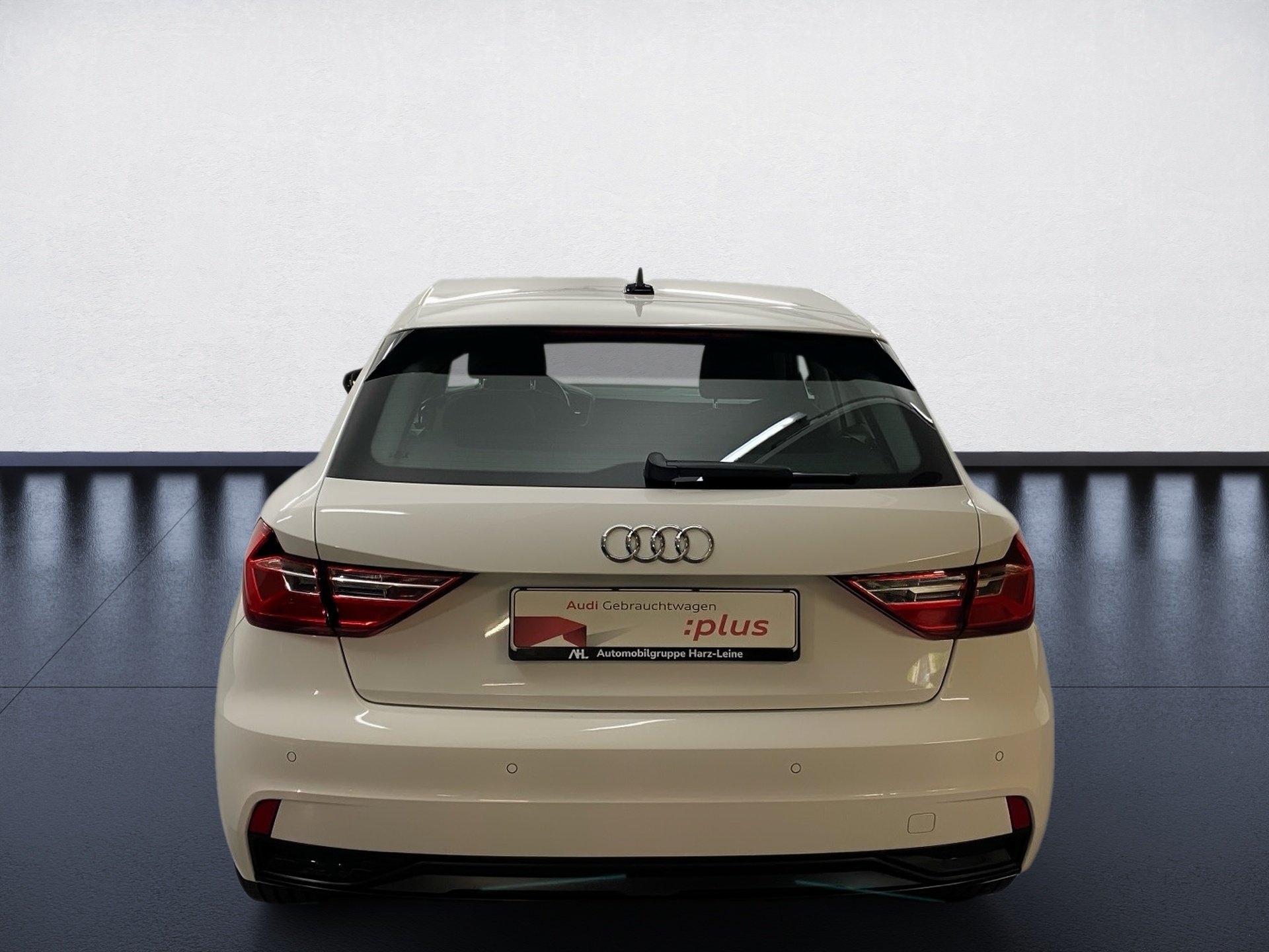 A1 Sportback advanced 25 TFSI Smartphone Interface