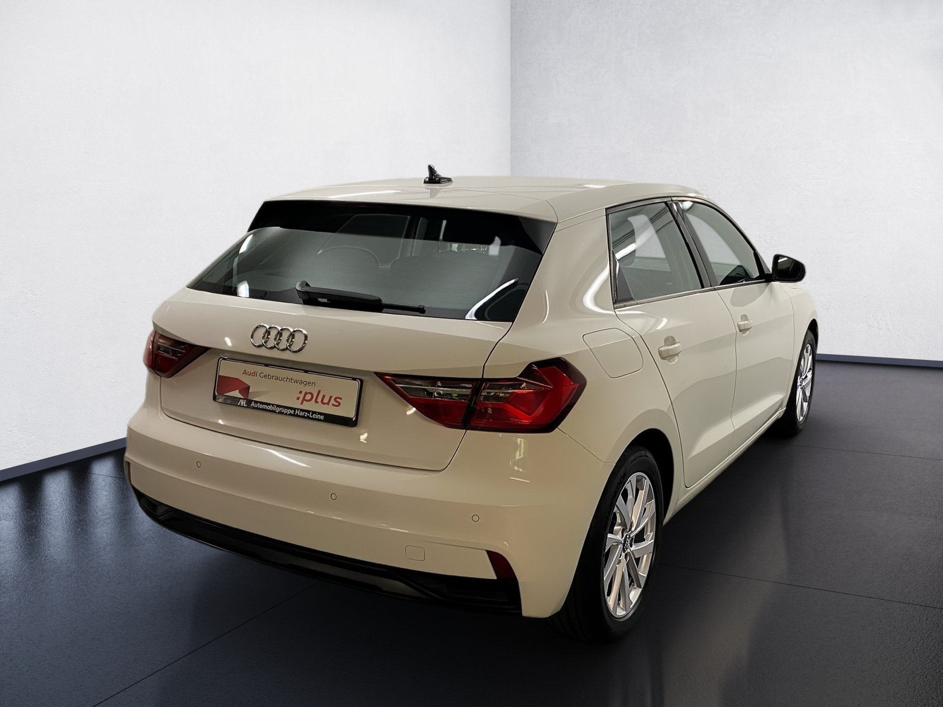 A1 Sportback advanced 25 TFSI Smartphone Interface