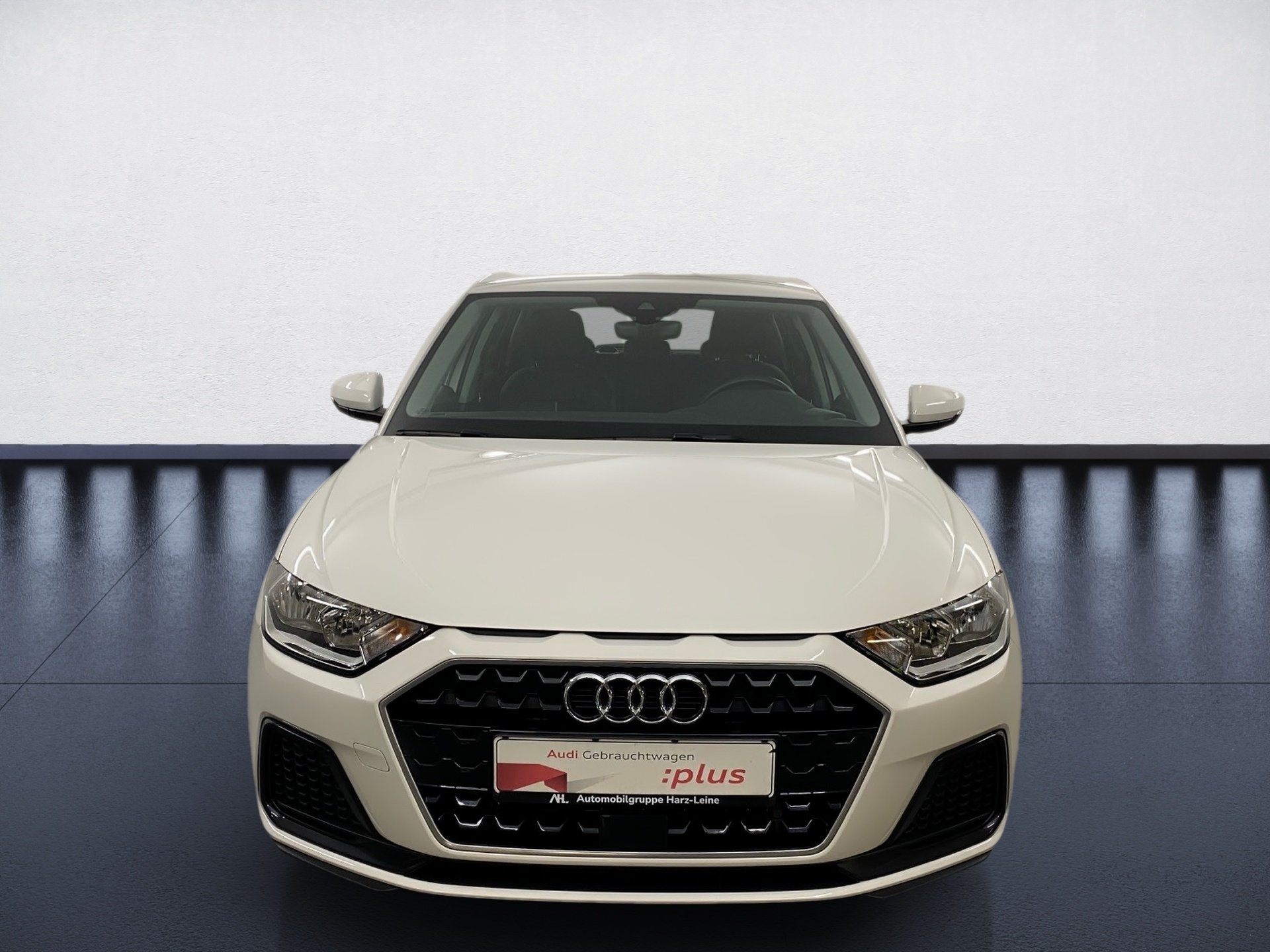 A1 Sportback advanced 25 TFSI Smartphone Interface