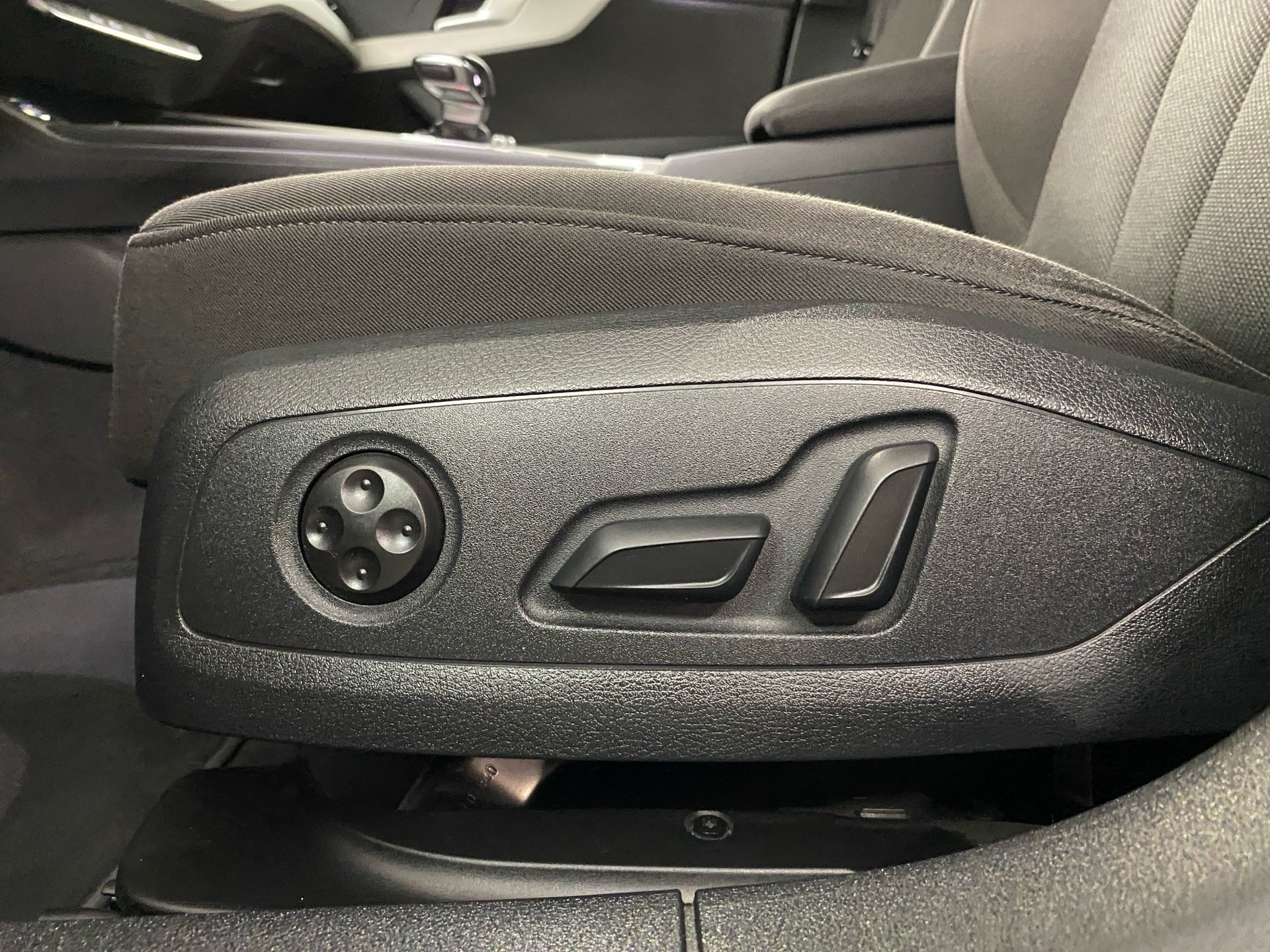 A4 Avant advanced 35 TDI Pano Rückfahrkamera vorb. AHK